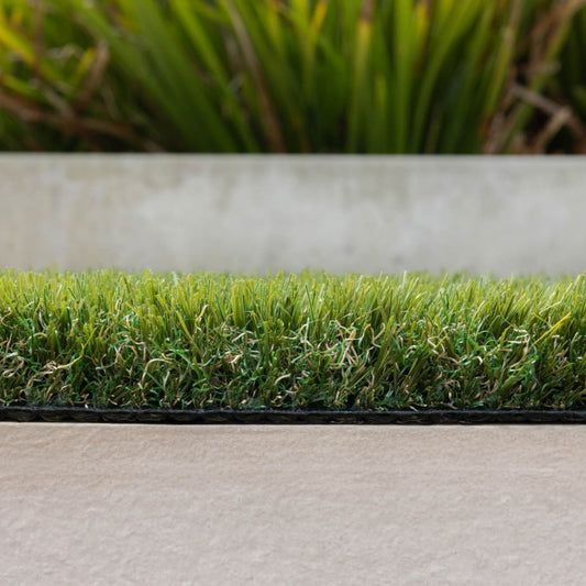 Parma 43mm Artificial Grass Sample