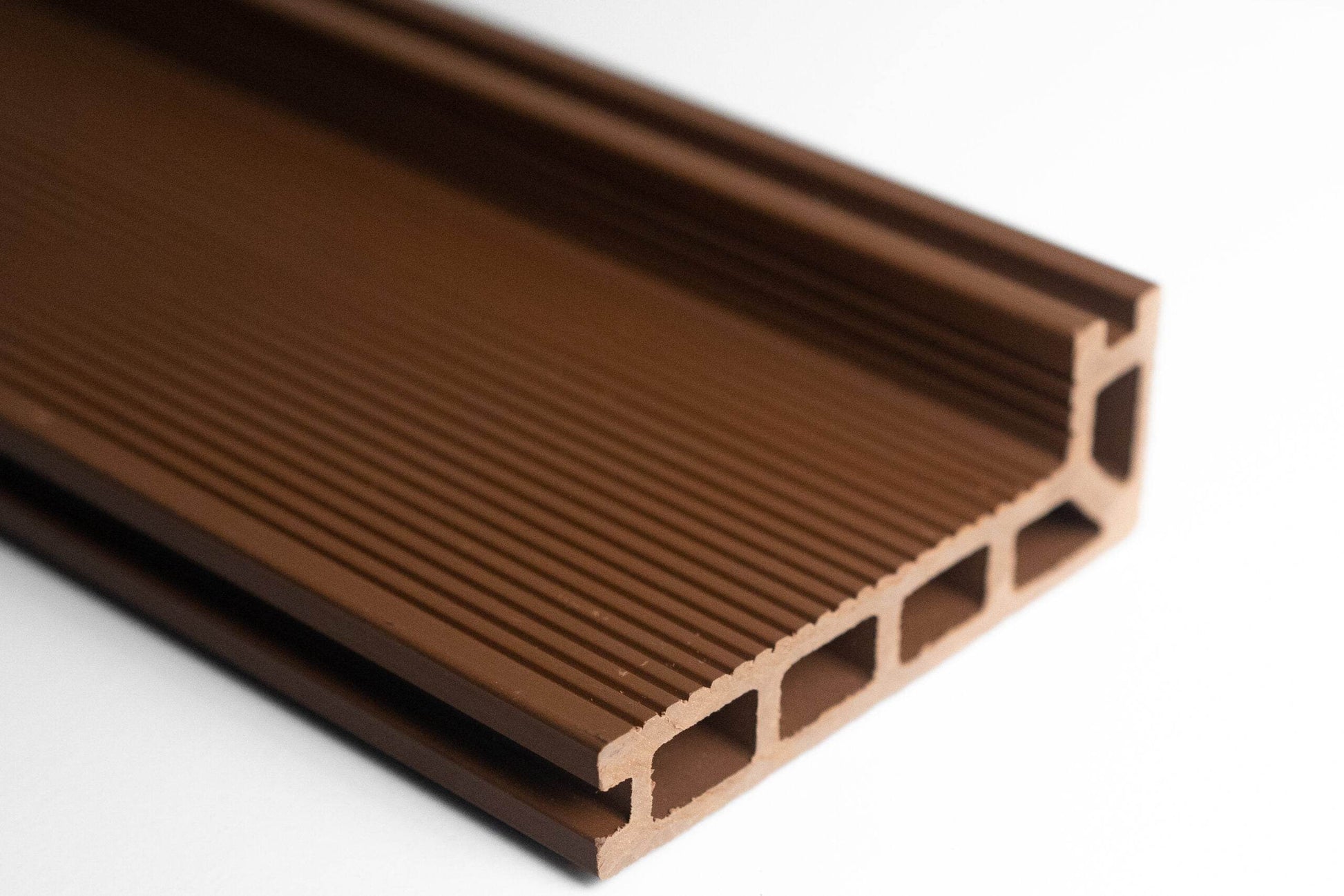 Teak Woodgrain Step Edge - Tuda Grass