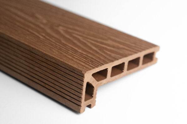 Teak Woodgrain Step Edge - Tuda Grass