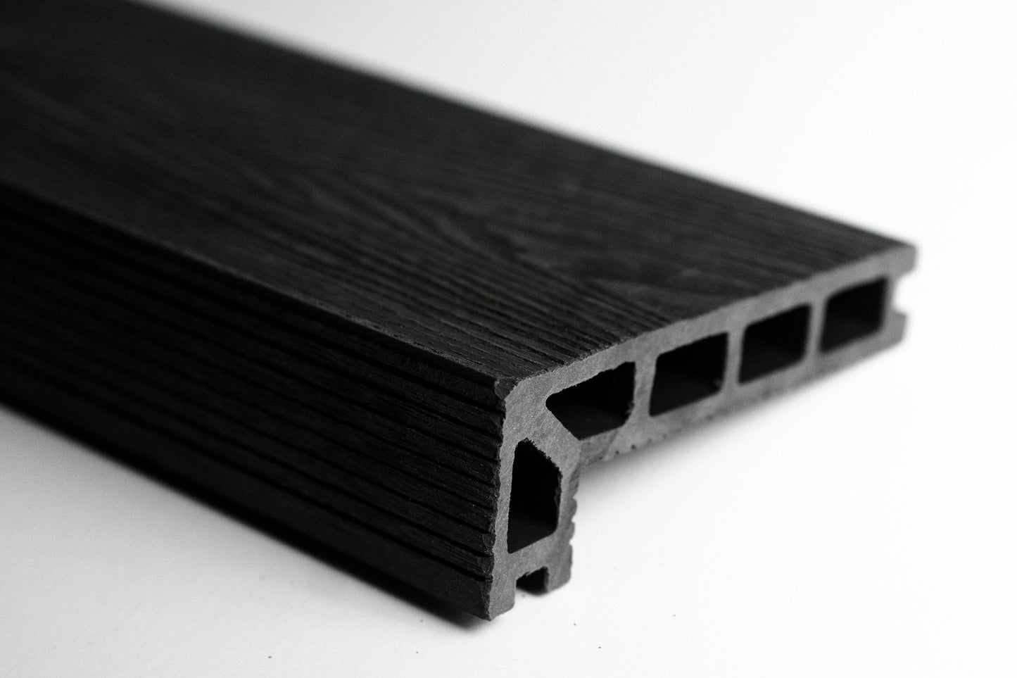 Black Composite Woodgrain Step Edge 4.8m - Tuda Grass