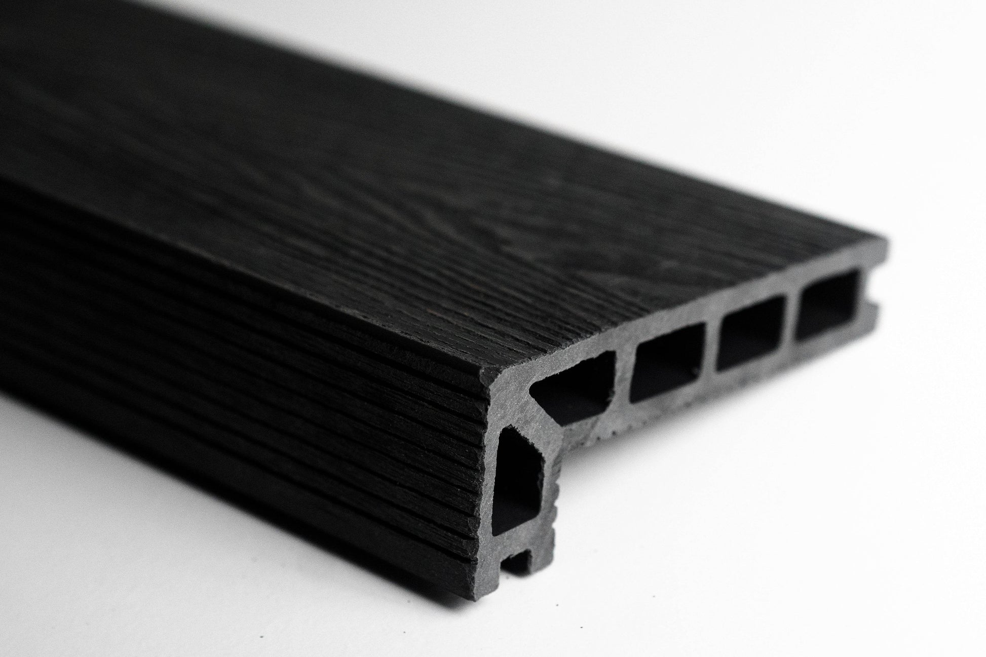 Black Composite Woodgrain Step Edge 4.8m - Tuda Grass